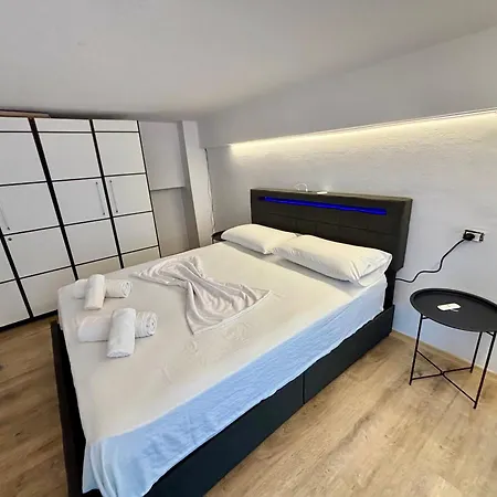 Loft * 地拉那